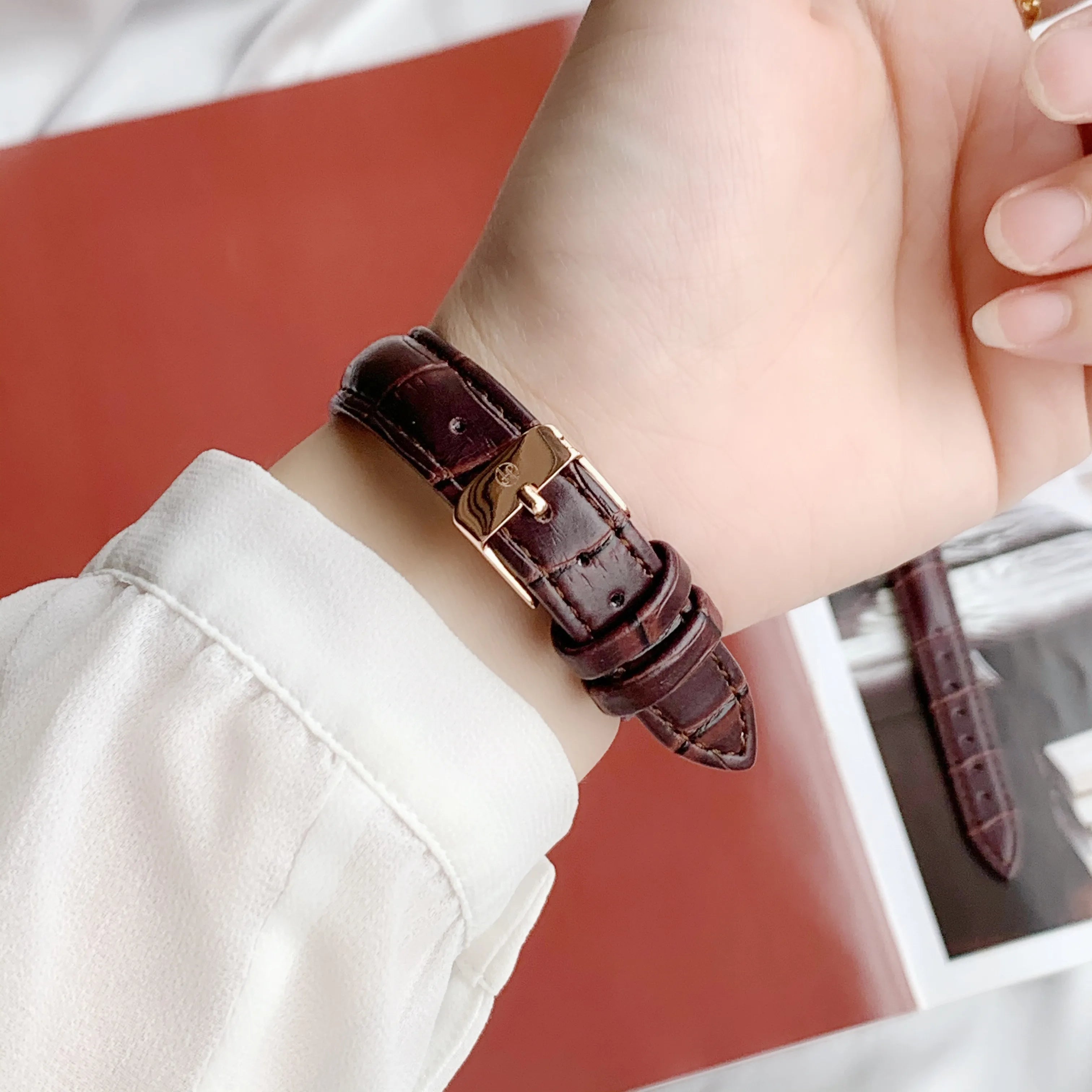 ROBERTTA® Wristwatch Brown Leather - Magnattos