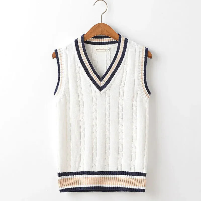 ANDREA® V-neck Retro Sweater - Magnattos